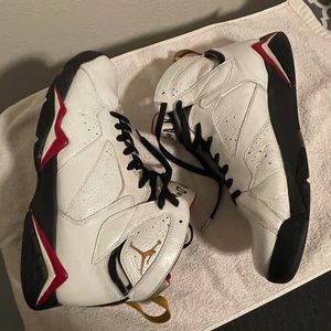 Jordan vi (7) retro “Cardinal”